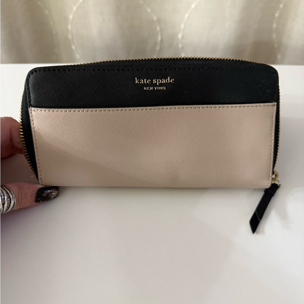 Kate Spade Large Continental Black and Cream Women's Wallet